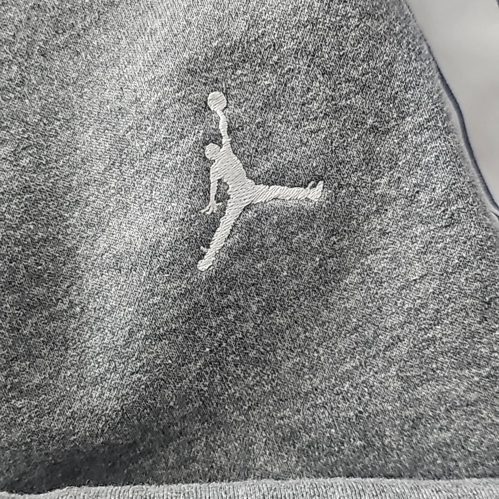 Jordan sweatpants - Picture 2 of 4